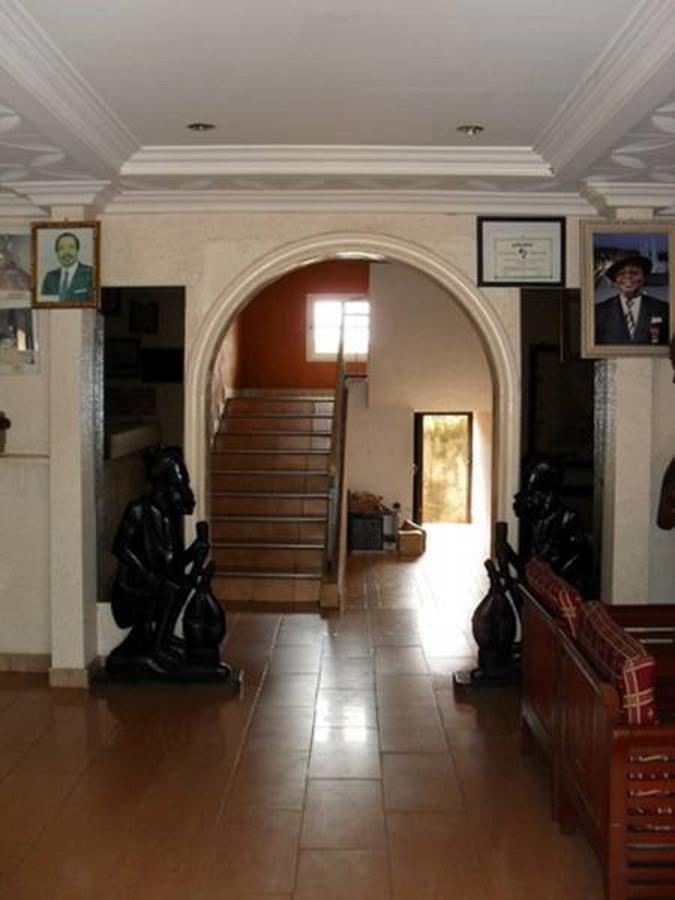 Meumi Palace Yaoundé Eksteriør bilde