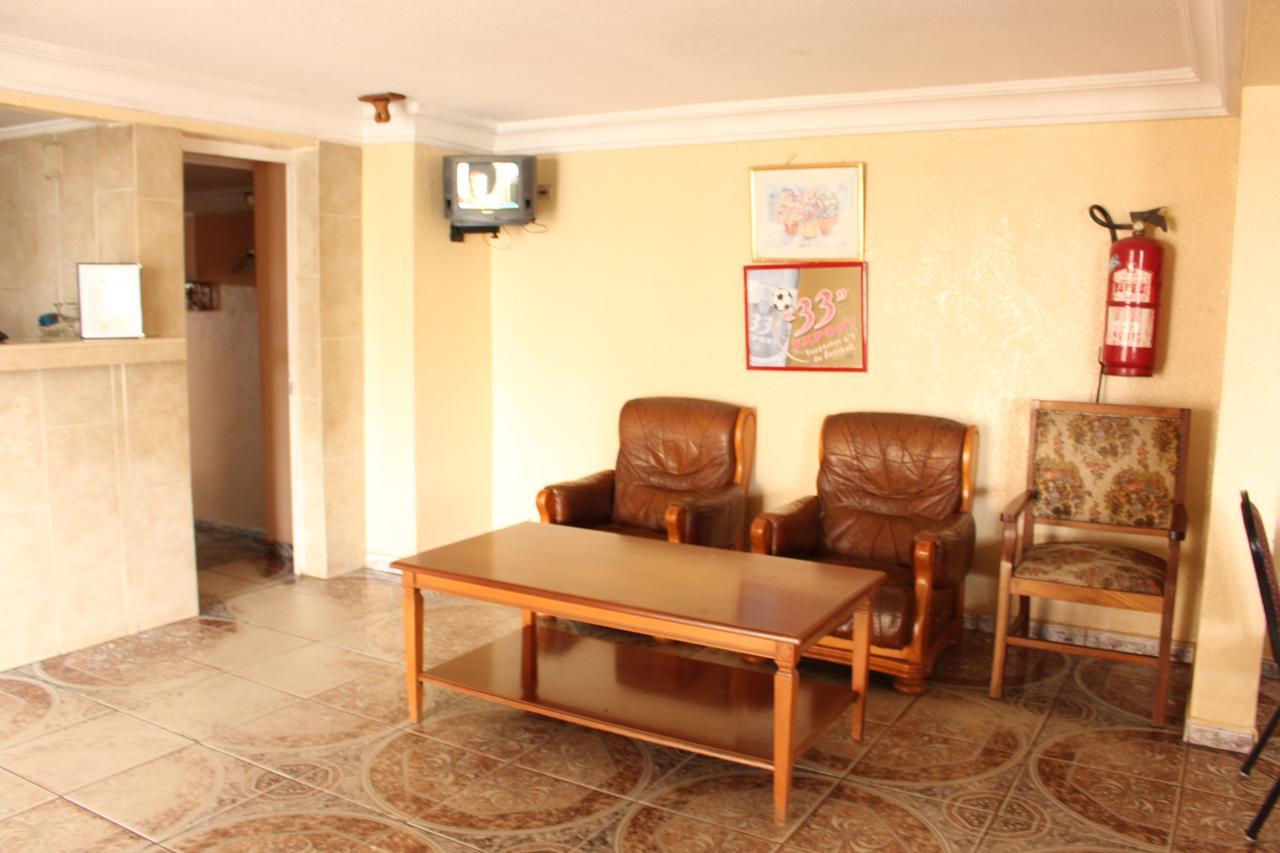 Meumi Palace Yaoundé Eksteriør bilde