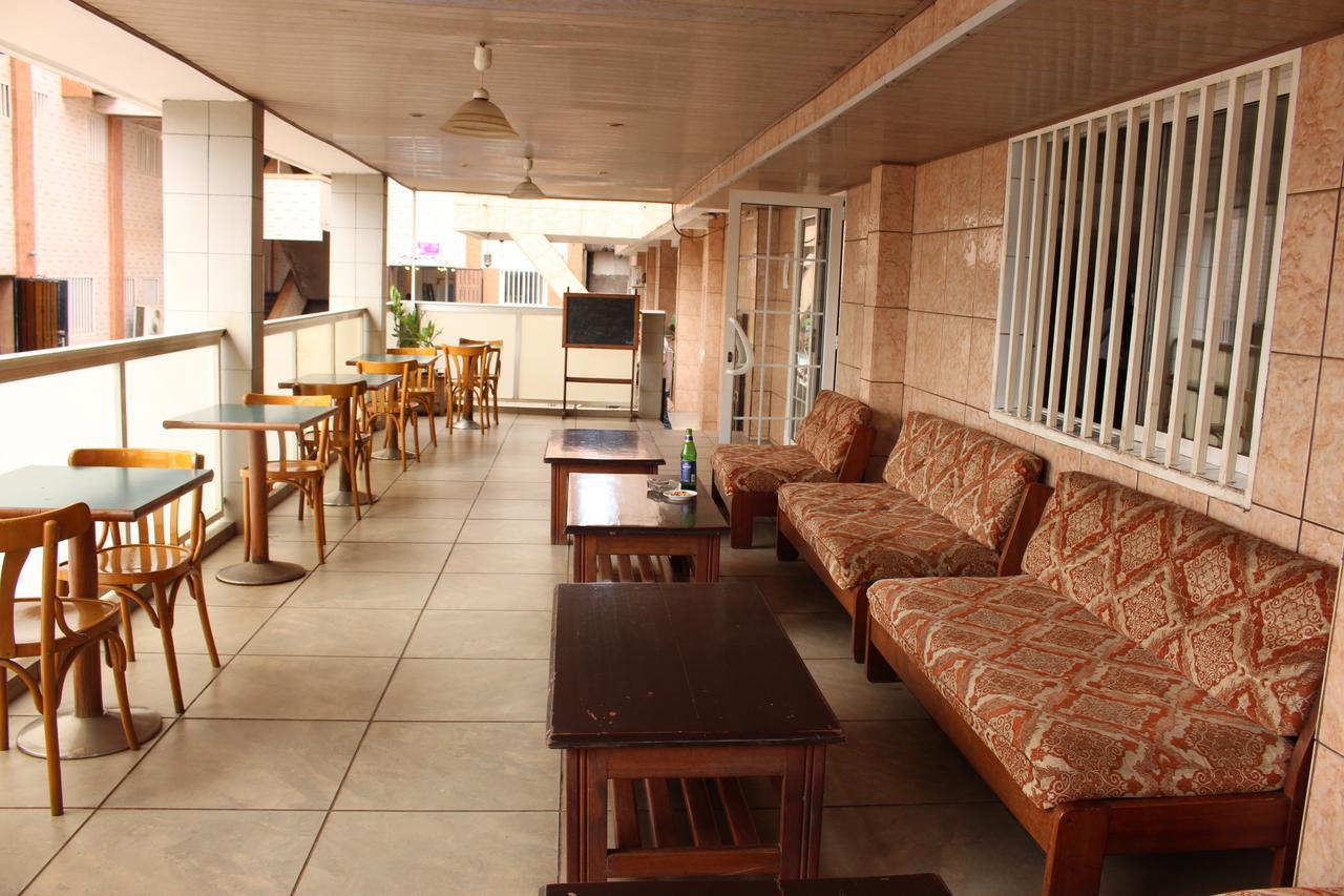 Meumi Palace Yaoundé Eksteriør bilde